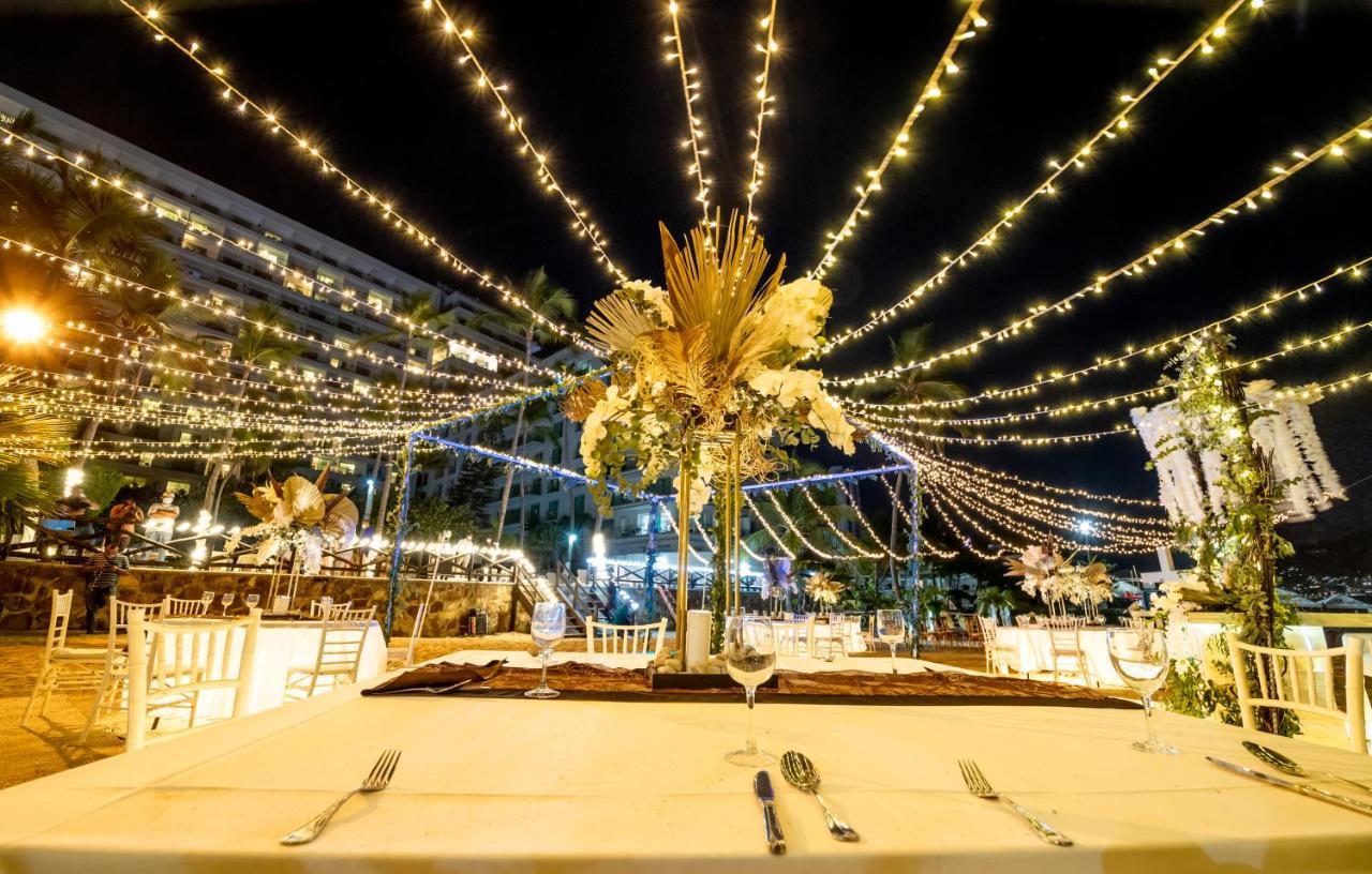Emporio Acapulco Hotel Exterior foto The 2019 edition of the festival