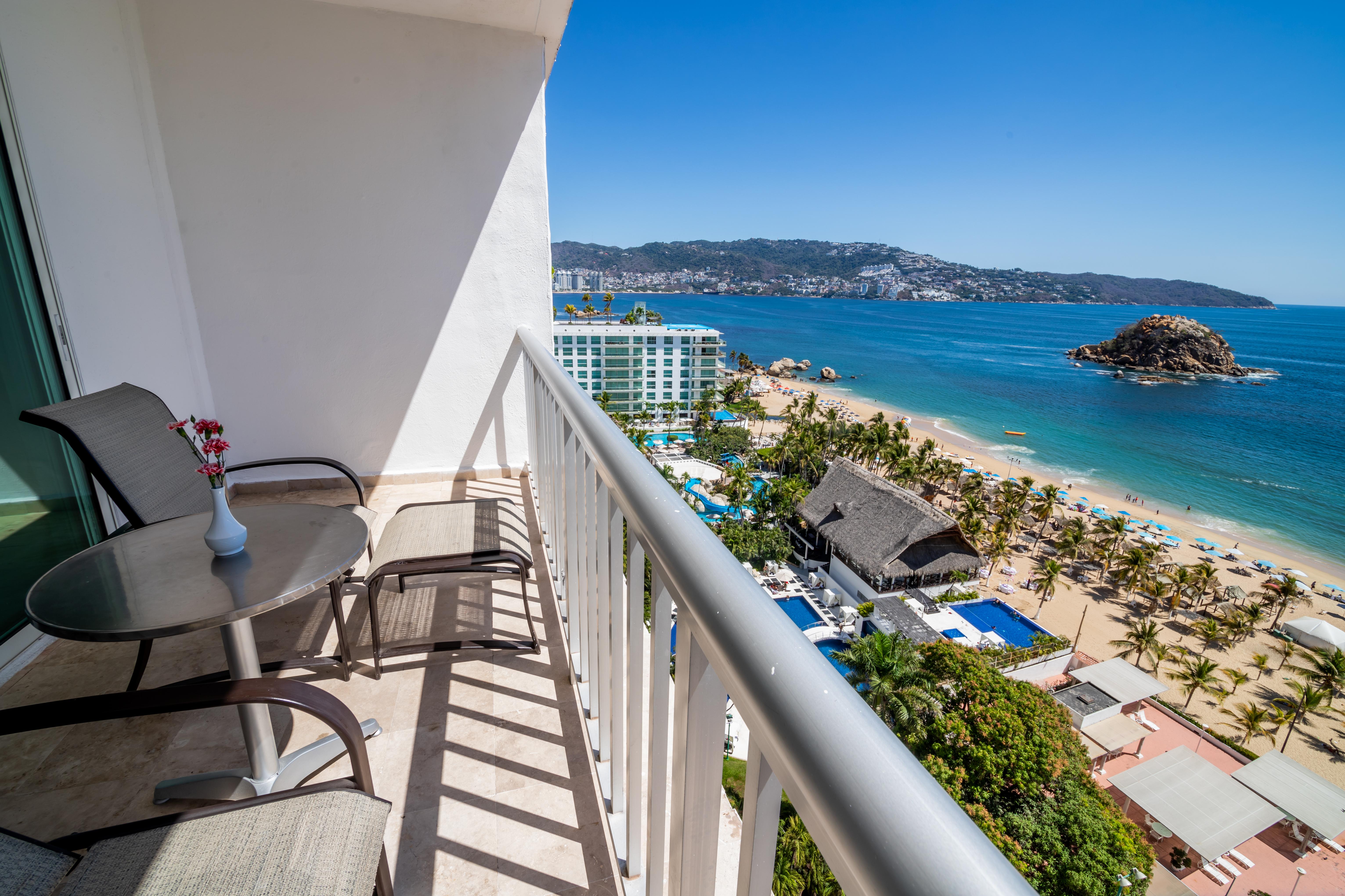 Emporio Acapulco Hotel Exterior foto View of the Bay of Acapulco from a hotel