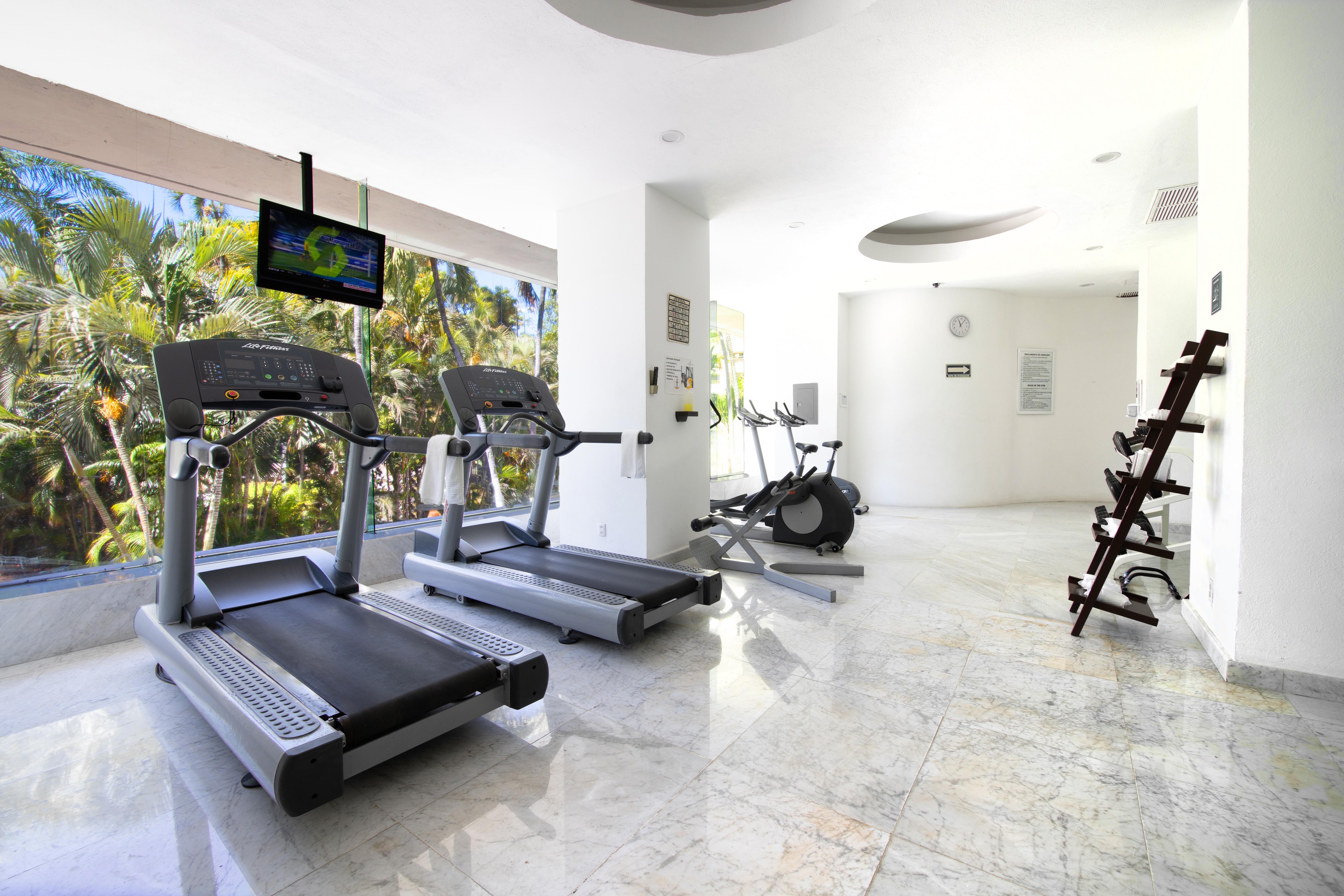 Emporio Acapulco Hotel Exterior foto A treadmill